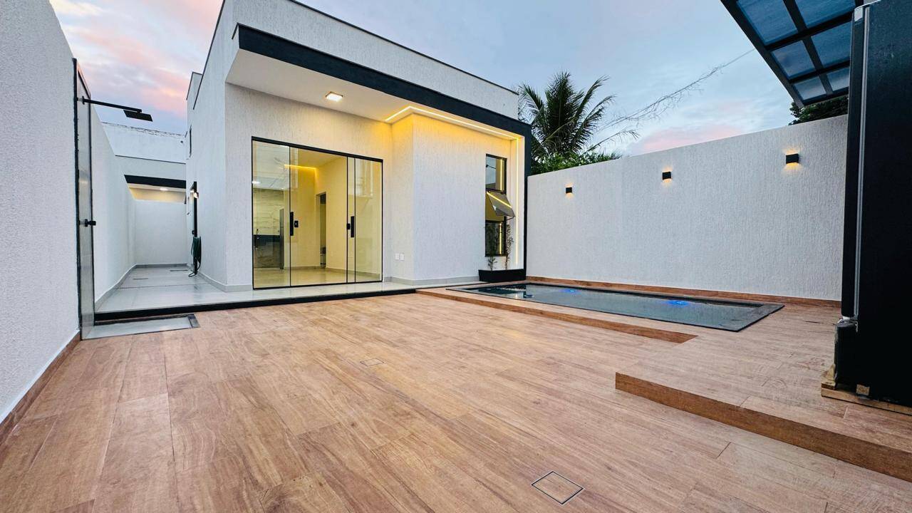 Casa à venda com 2 quartos, 60m² - Foto 2