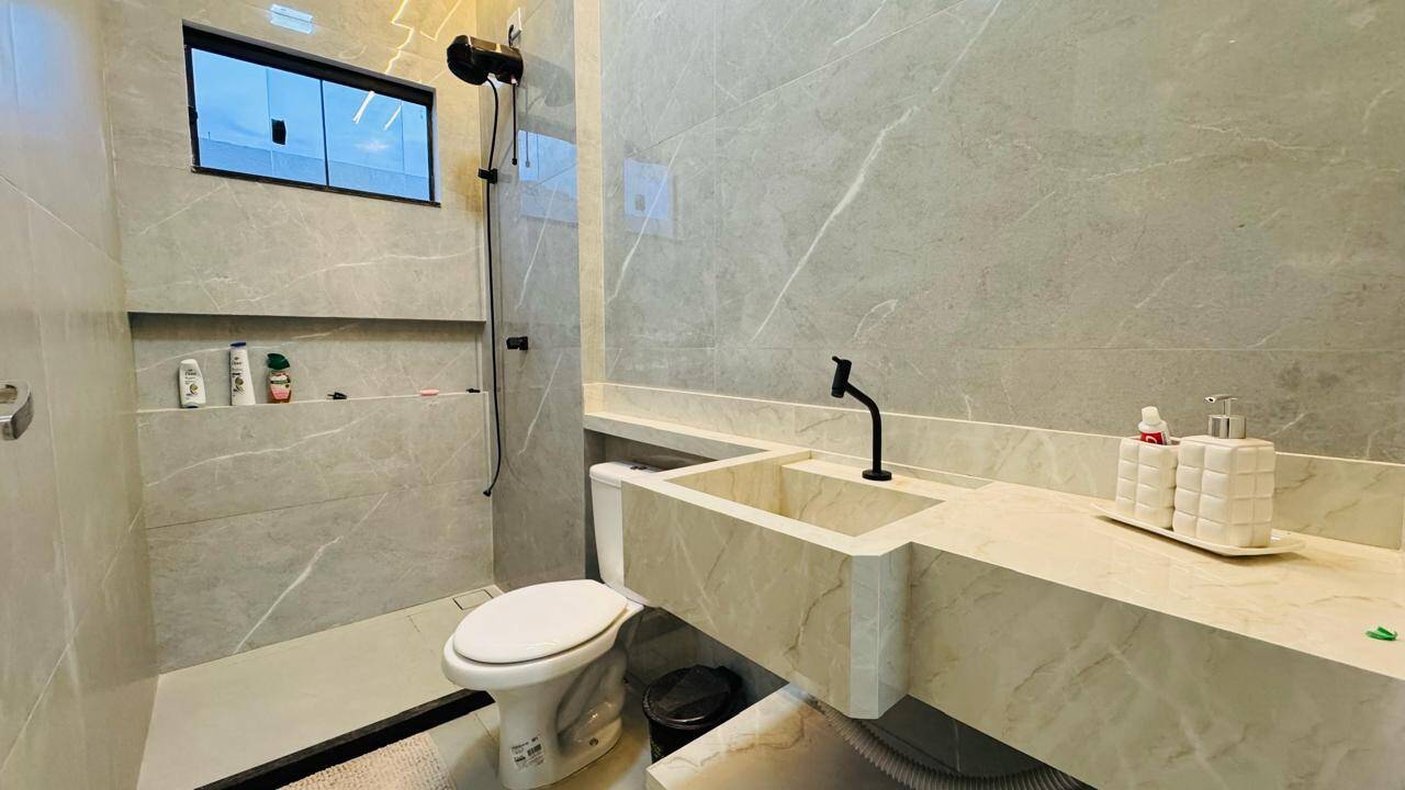 Casa à venda com 2 quartos, 60m² - Foto 11
