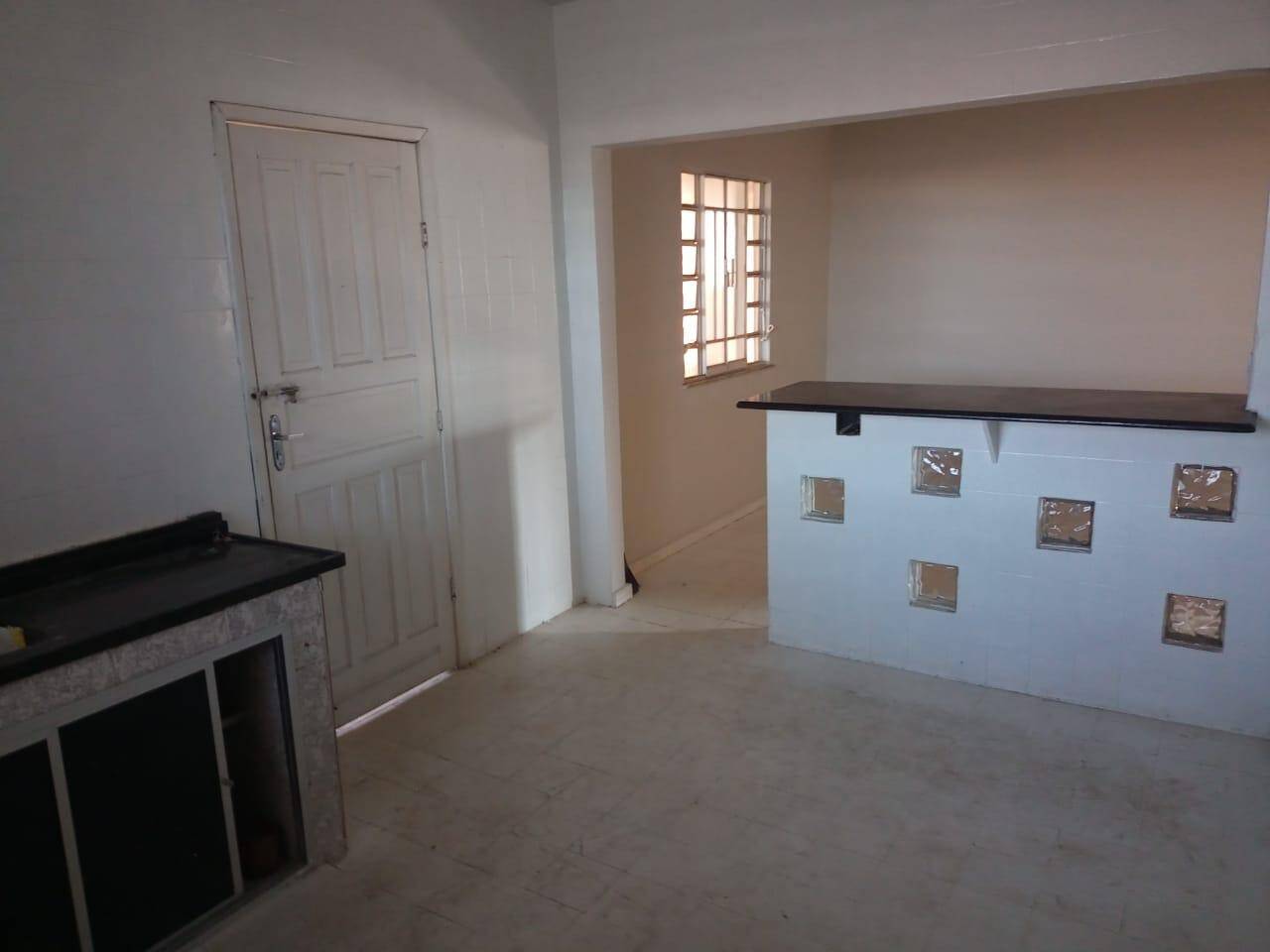 Casa para alugar com 4 quartos, 515m² - Foto 3
