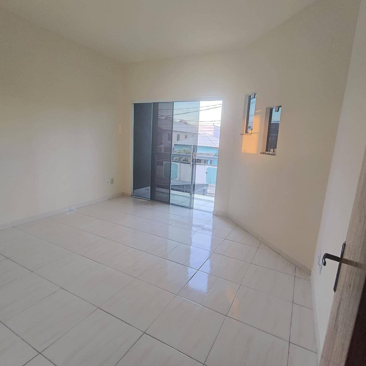 Casa à venda com 2 quartos, 75m² - Foto 5