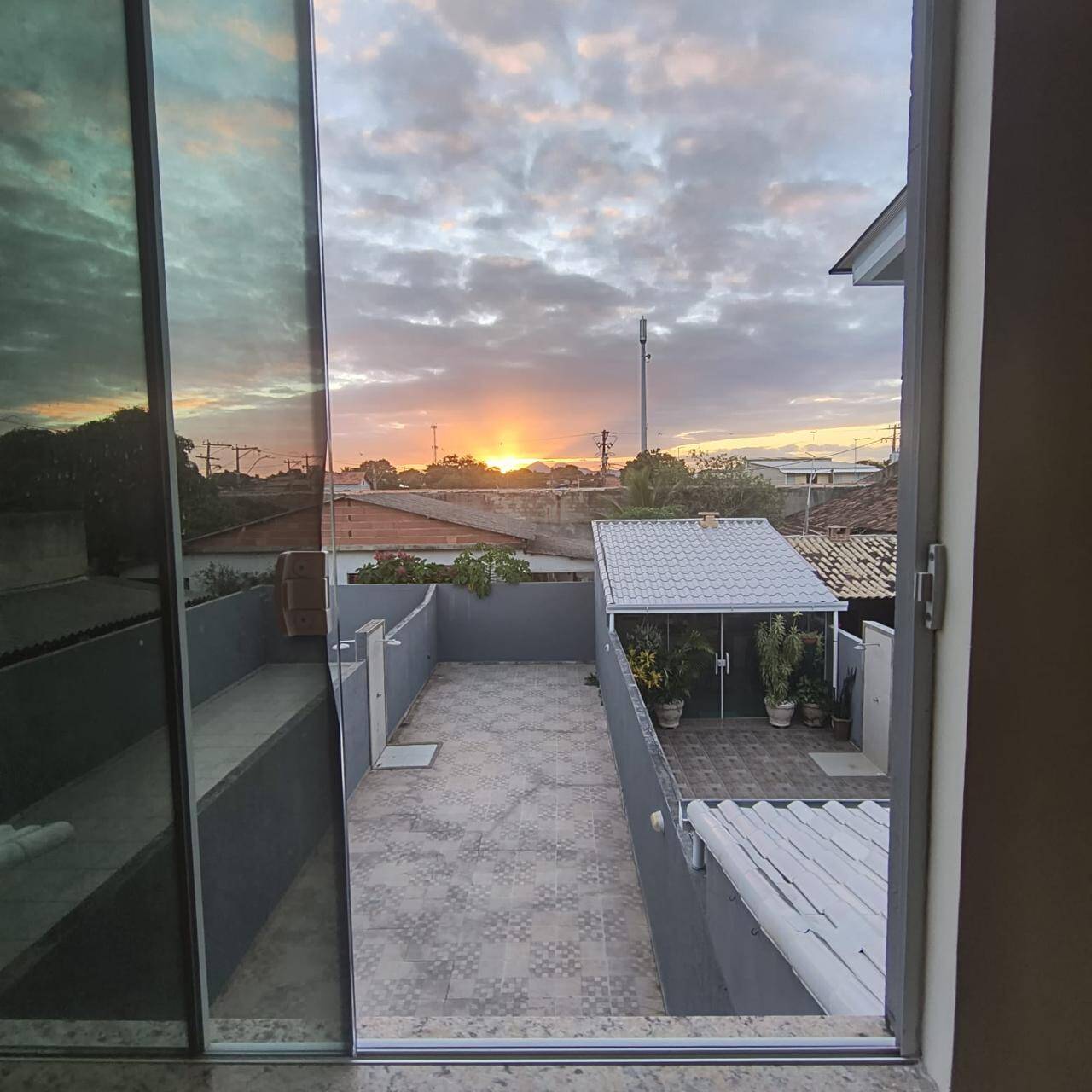 Casa à venda com 2 quartos, 75m² - Foto 8