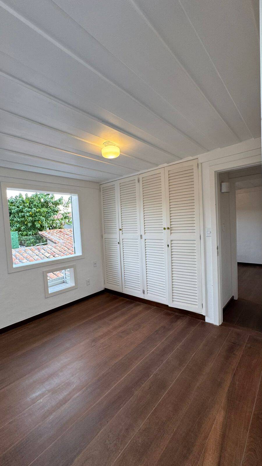 Casa para alugar com 5 quartos, 450m² - Foto 11