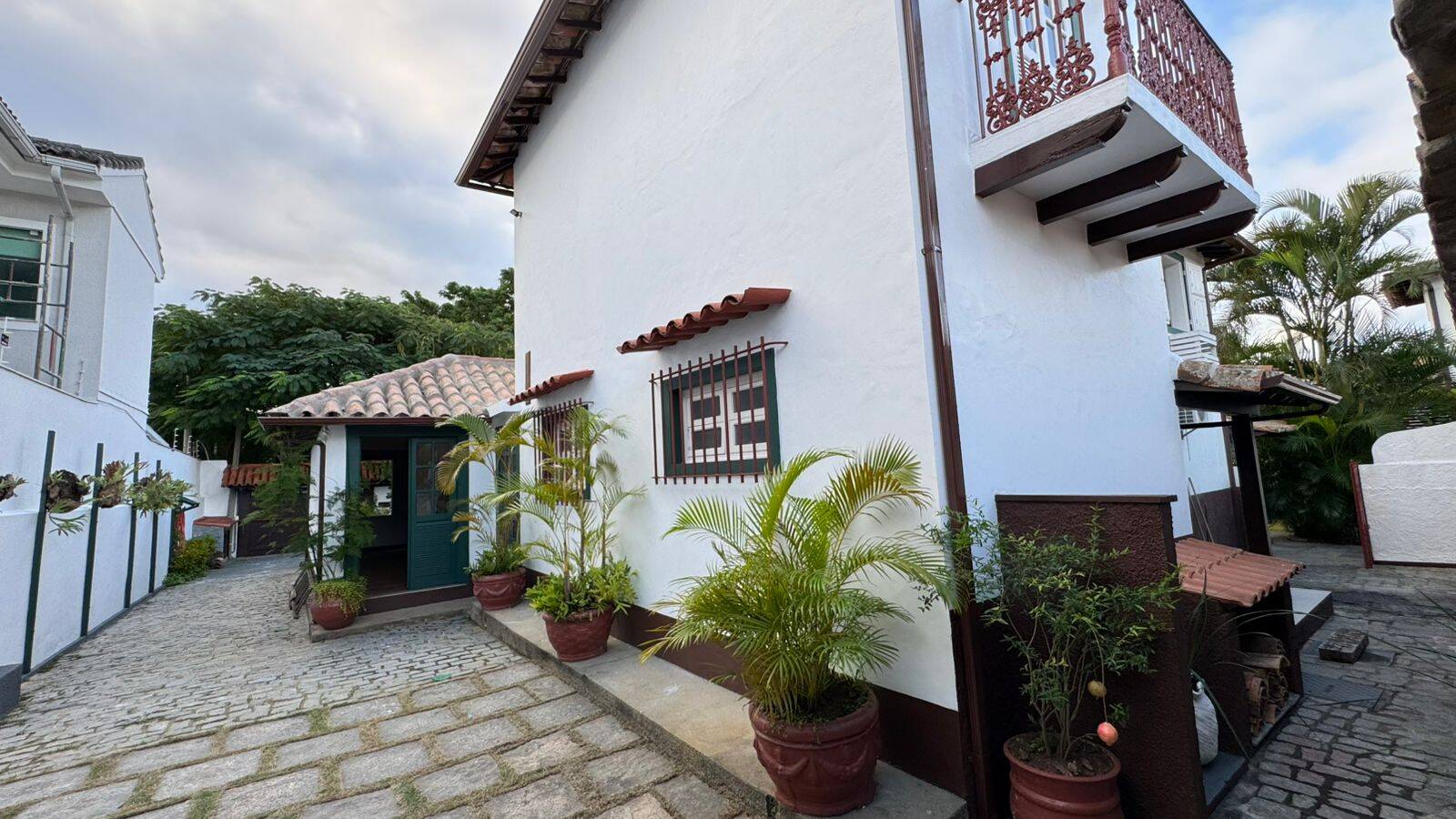 Casa para alugar com 5 quartos, 450m² - Foto 20