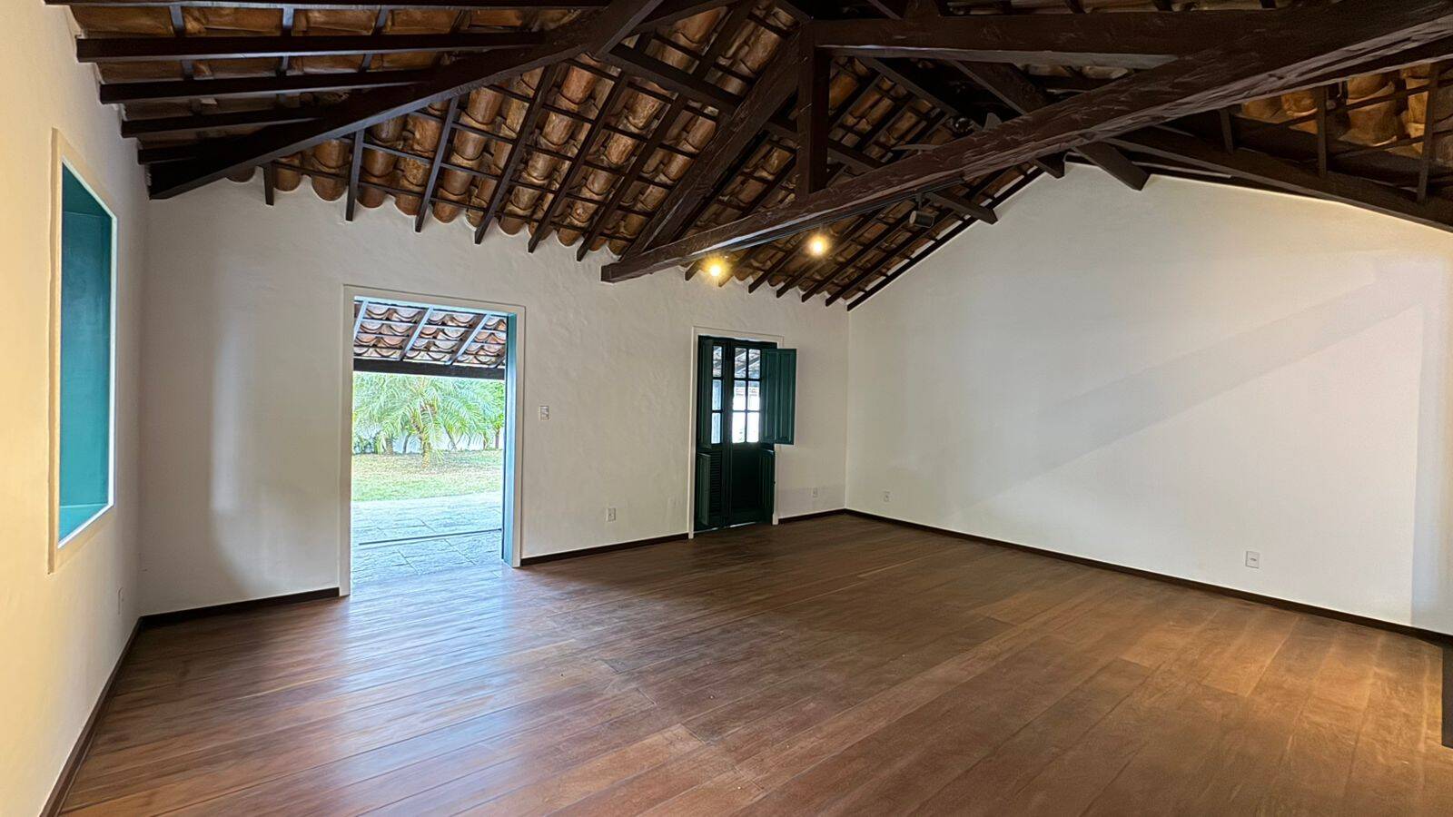 Casa para alugar com 5 quartos, 450m² - Foto 26