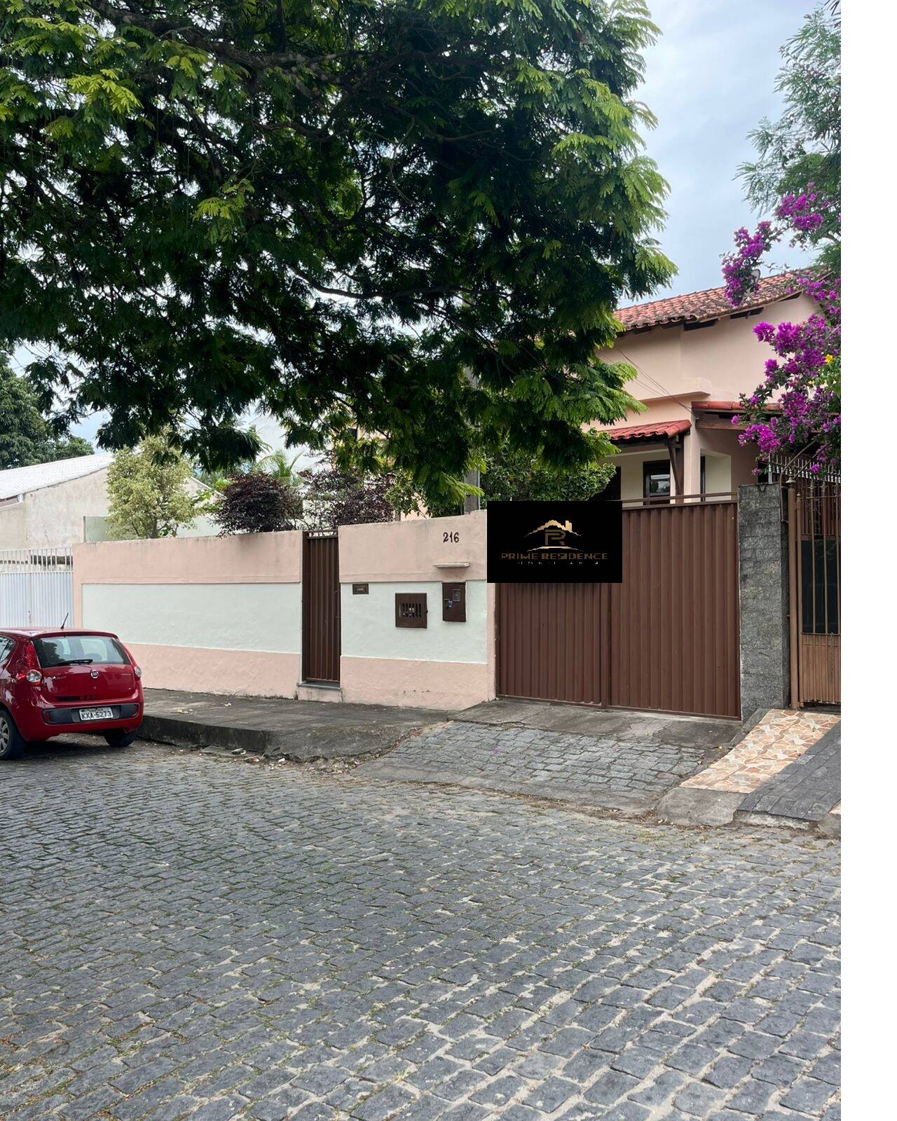 Casa à venda e aluguel com 3 quartos, 470m² - Foto 1