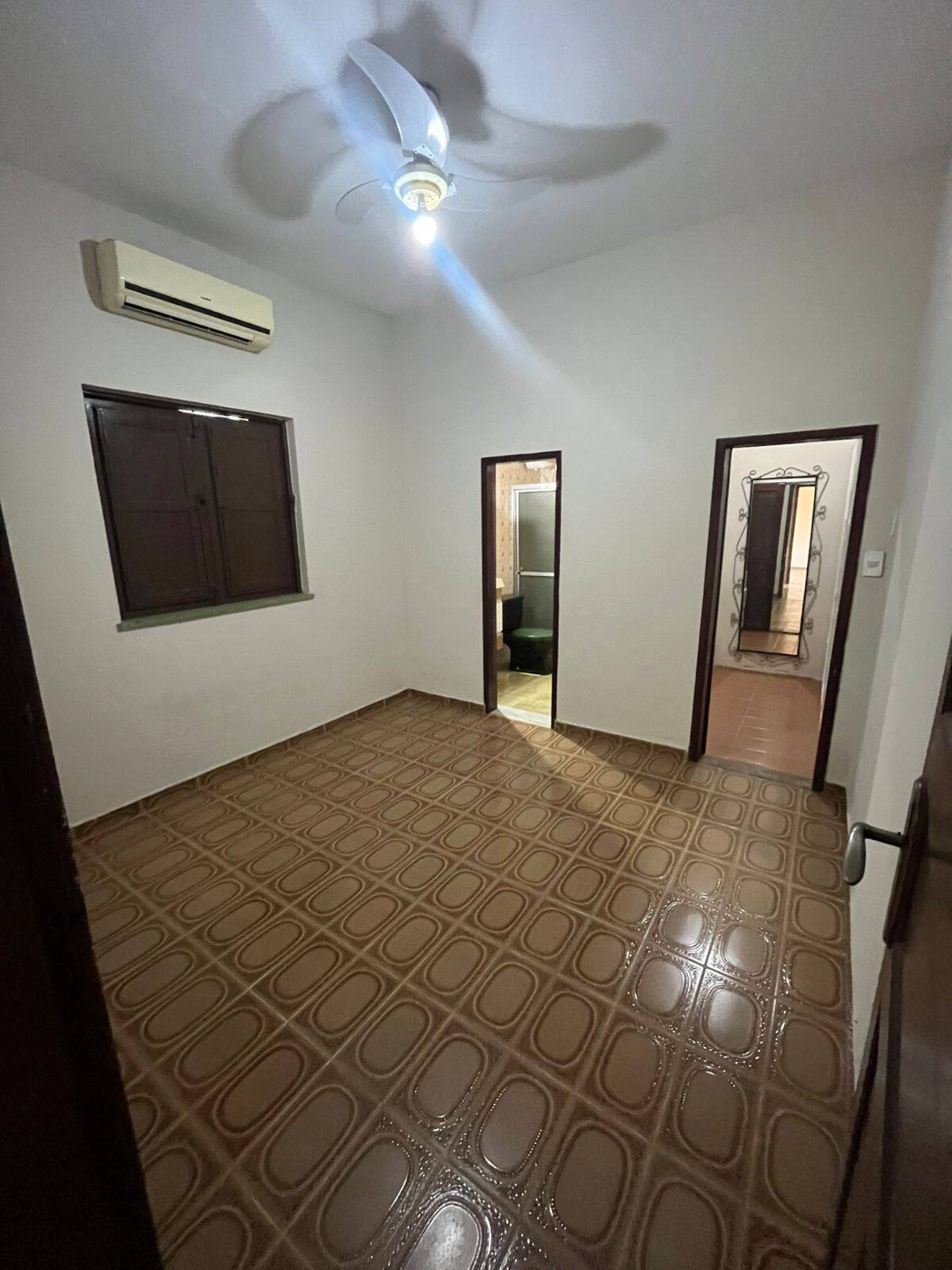 Casa à venda e aluguel com 3 quartos, 470m² - Foto 17