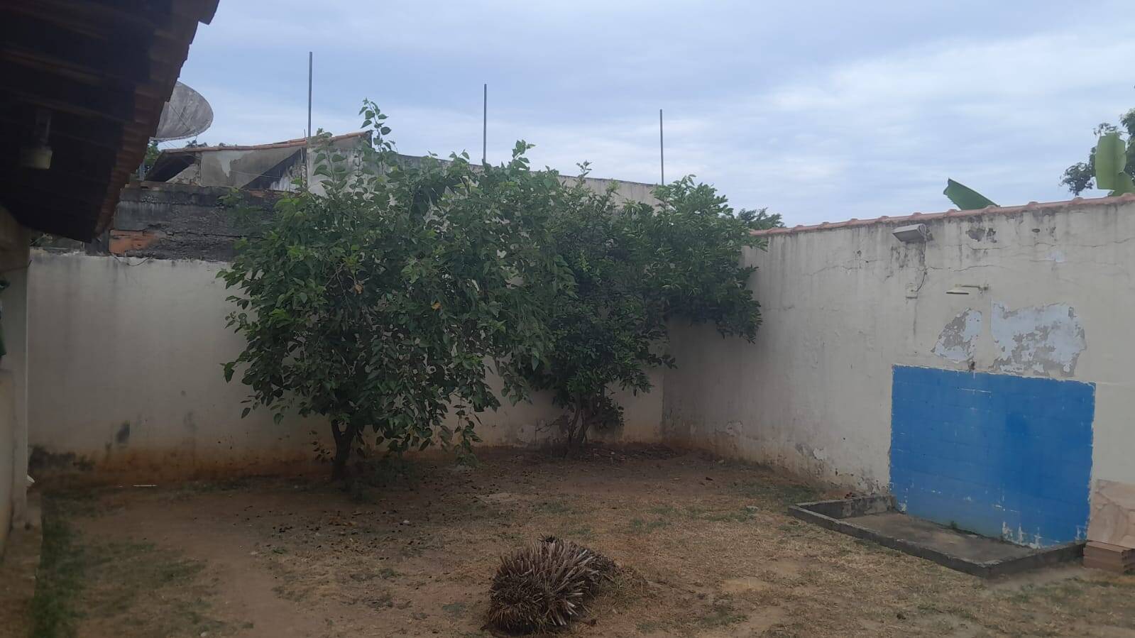 Casa à venda com 3 quartos, 100m² - Foto 4