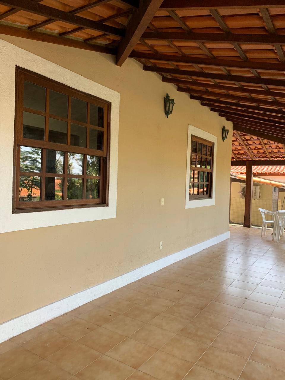 Casa à venda com 4 quartos, 270m² - Foto 2