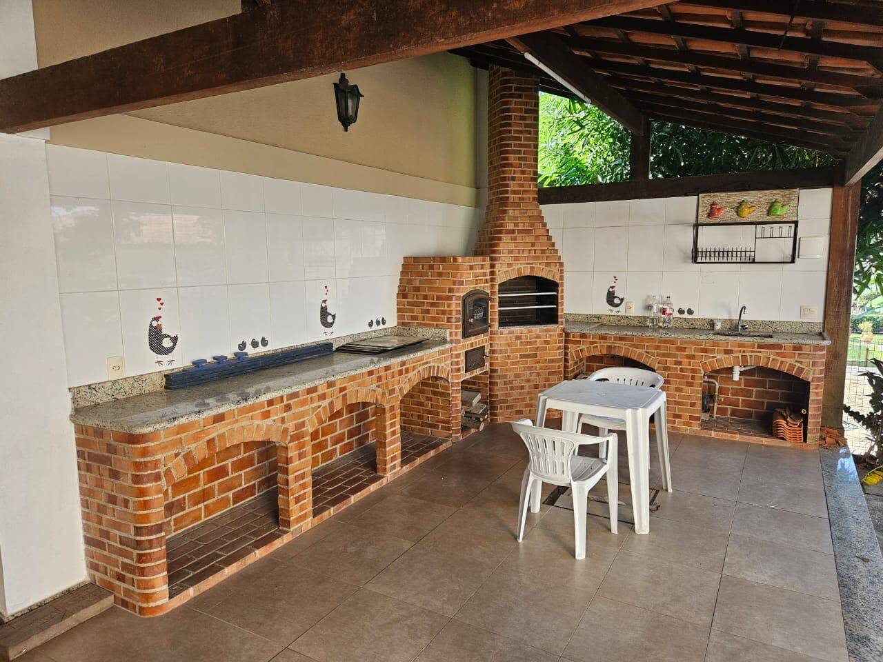 Casa à venda com 4 quartos, 270m² - Foto 9