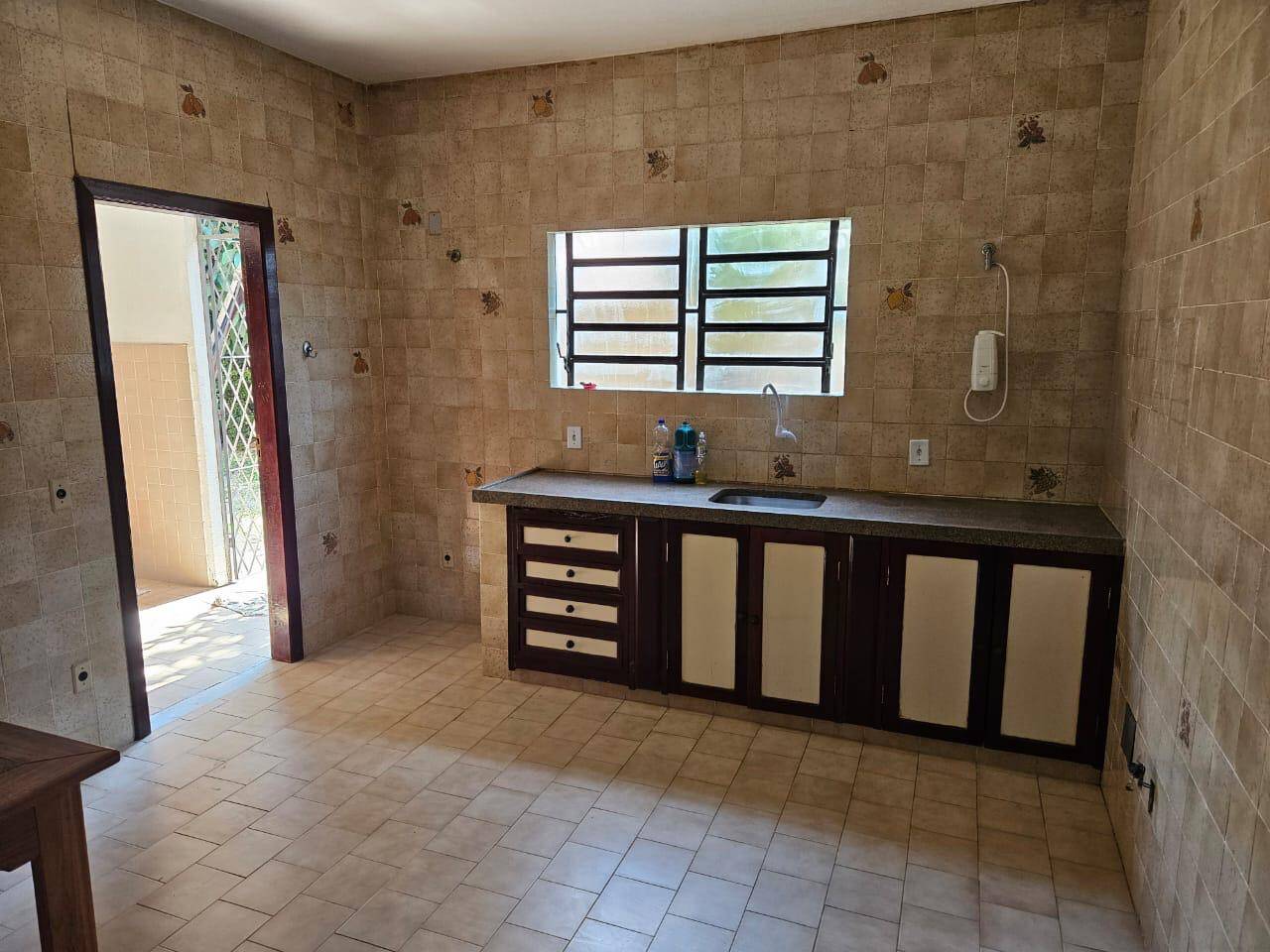 Casa à venda com 4 quartos, 270m² - Foto 17