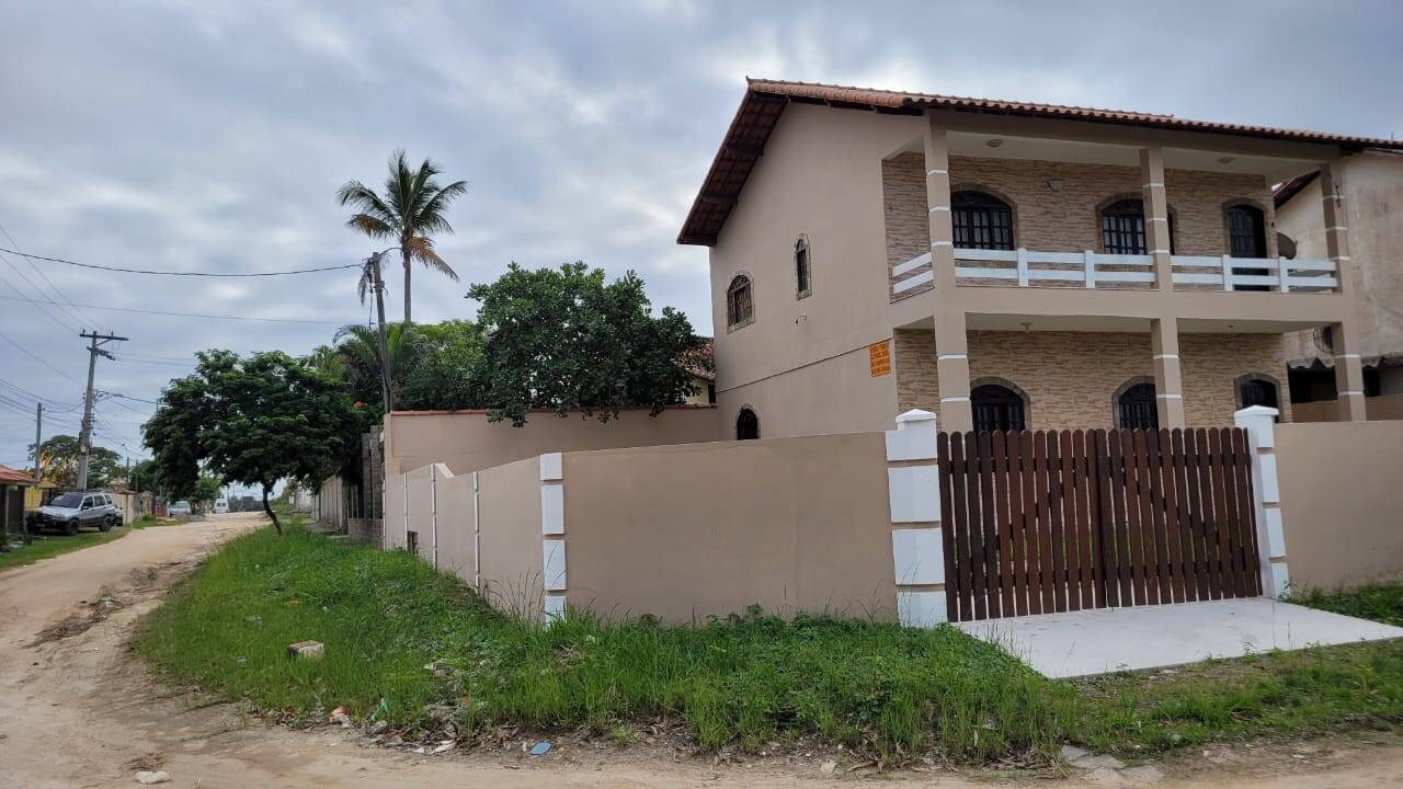 Casa à venda com 2 quartos, 70m² - Foto 3
