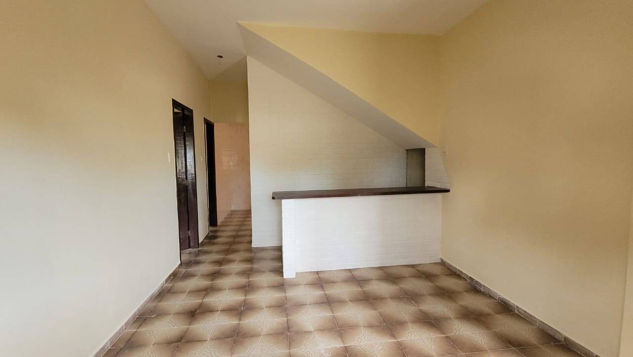 Casa à venda com 2 quartos, 70m² - Foto 12