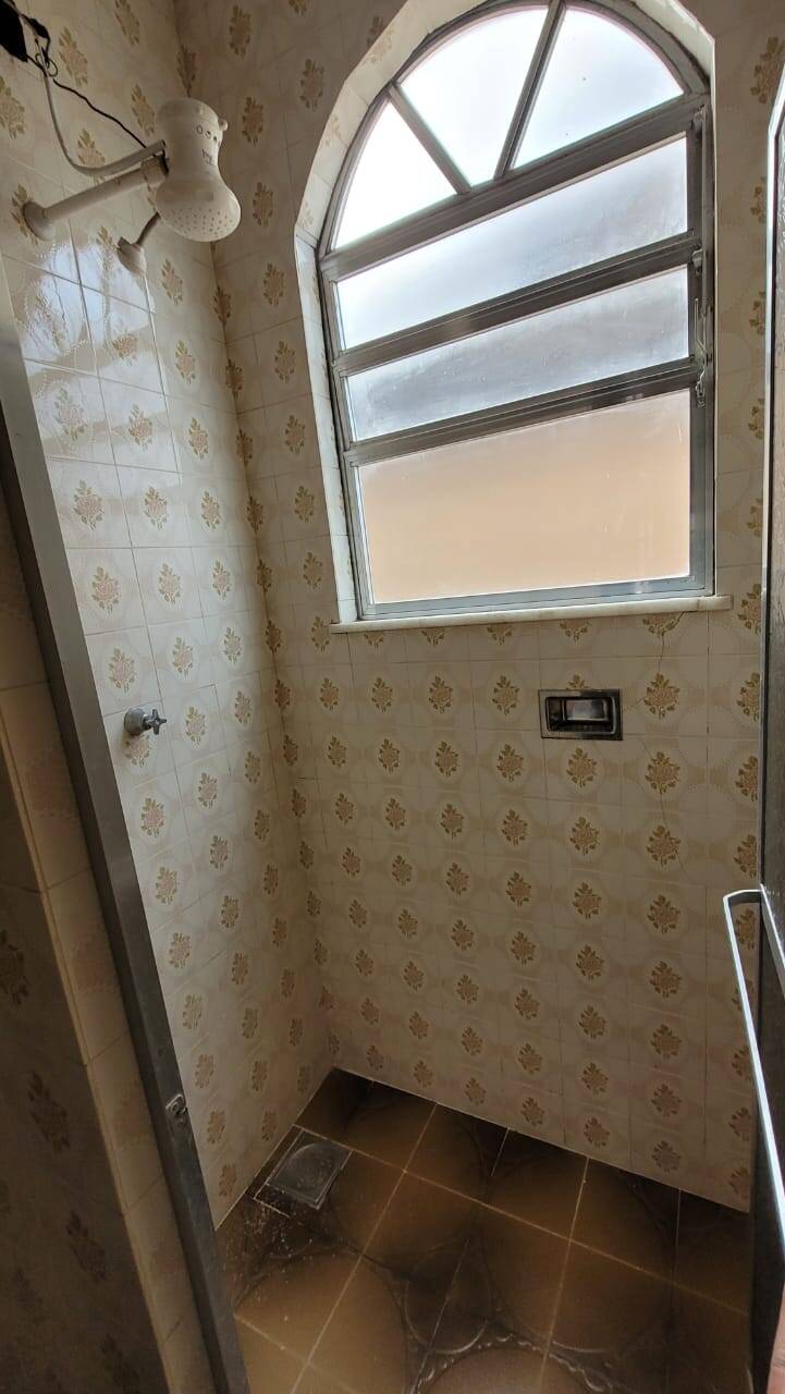 Casa à venda com 2 quartos, 70m² - Foto 18