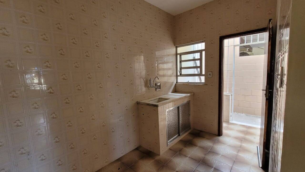 Casa à venda com 2 quartos, 70m² - Foto 20