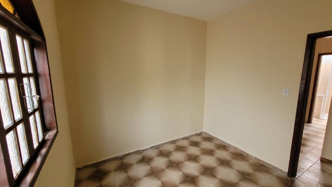 Casa à venda com 2 quartos, 70m² - Foto 9
