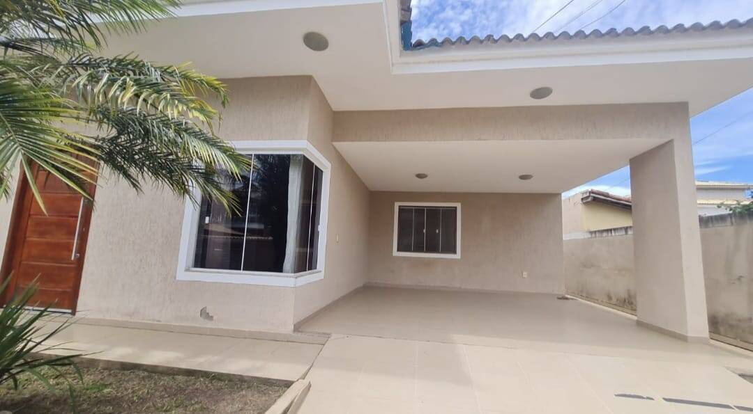 Casa à venda com 3 quartos, 131m² - Foto 2