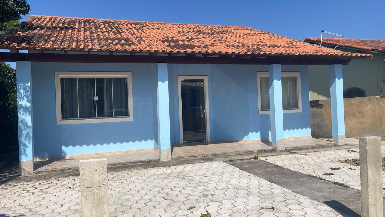 Casa à venda e aluguel com 3 quartos, 95m² - Foto 1