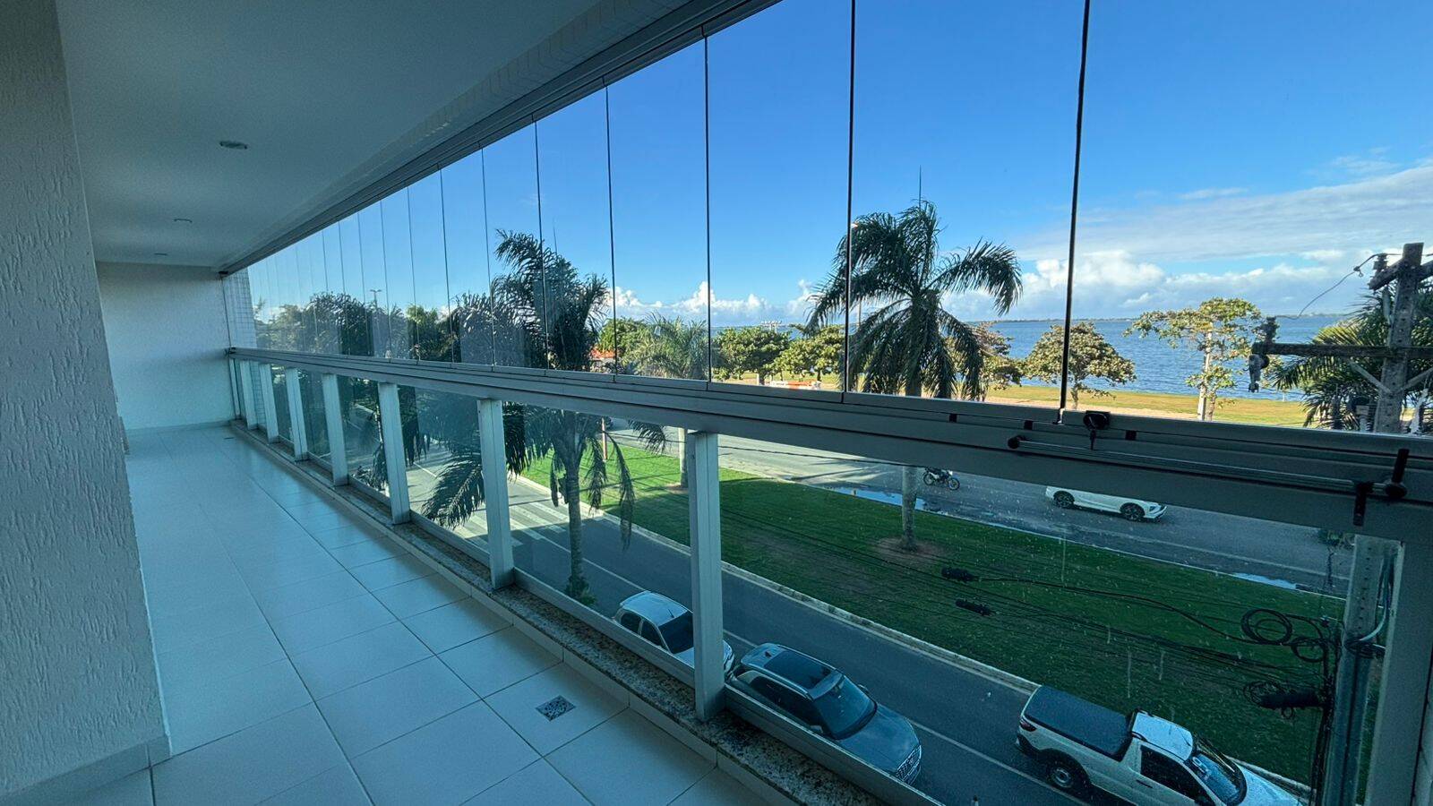 Apartamento à venda com 3 quartos, 180m² - Foto 1