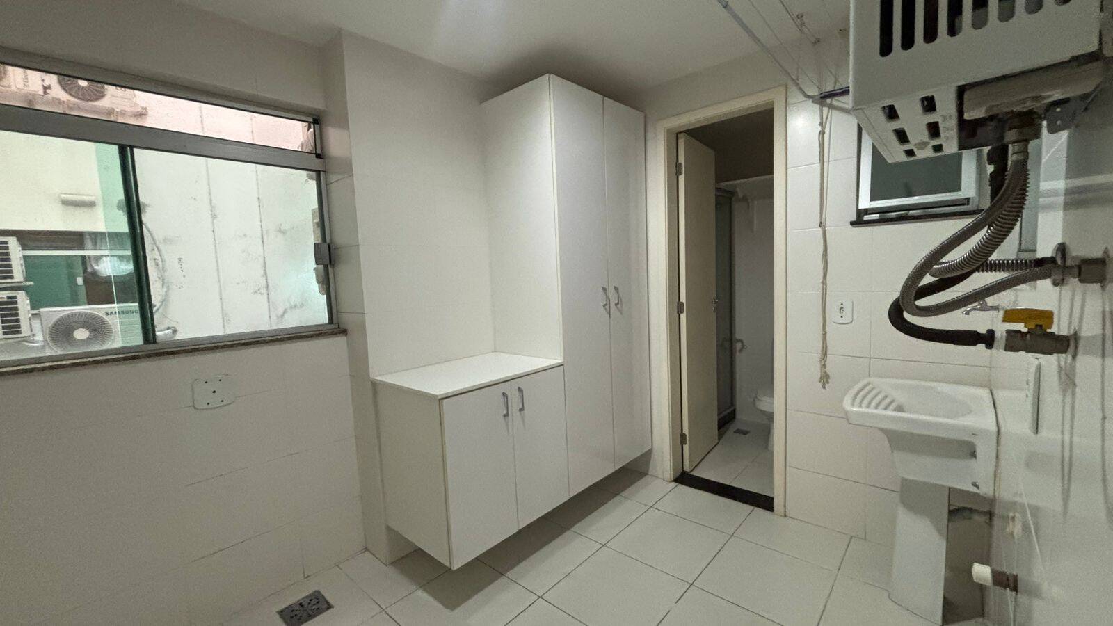 Apartamento à venda com 3 quartos, 180m² - Foto 18