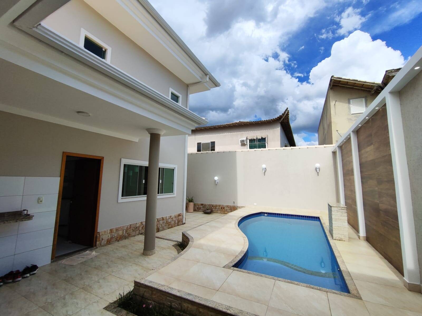 Casa à venda com 2 quartos, 160m² - Foto 13