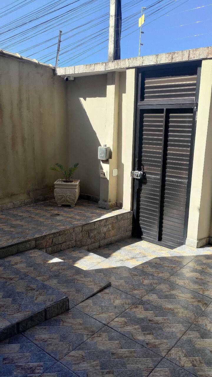 Casa à venda com 4 quartos, 480m² - Foto 2