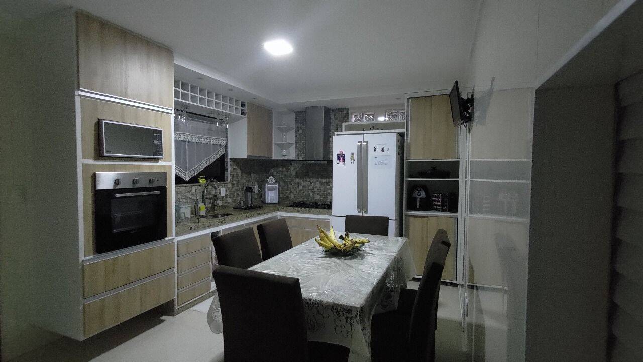 Casa à venda com 4 quartos, 480m² - Foto 4