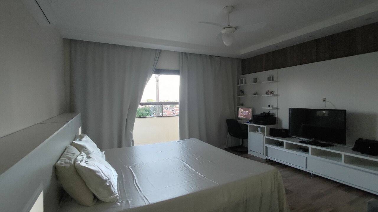 Casa à venda com 4 quartos, 480m² - Foto 16