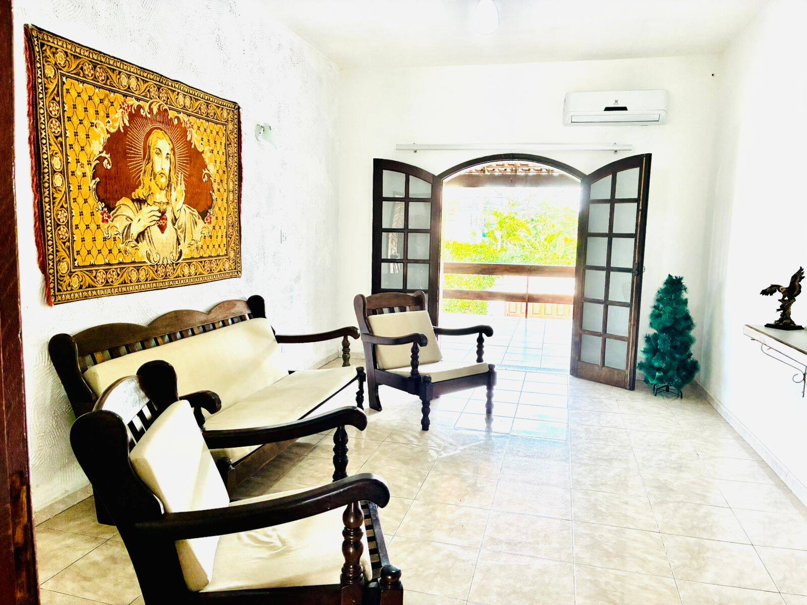 Casa para alugar com 5 quartos, 400m² - Foto 12