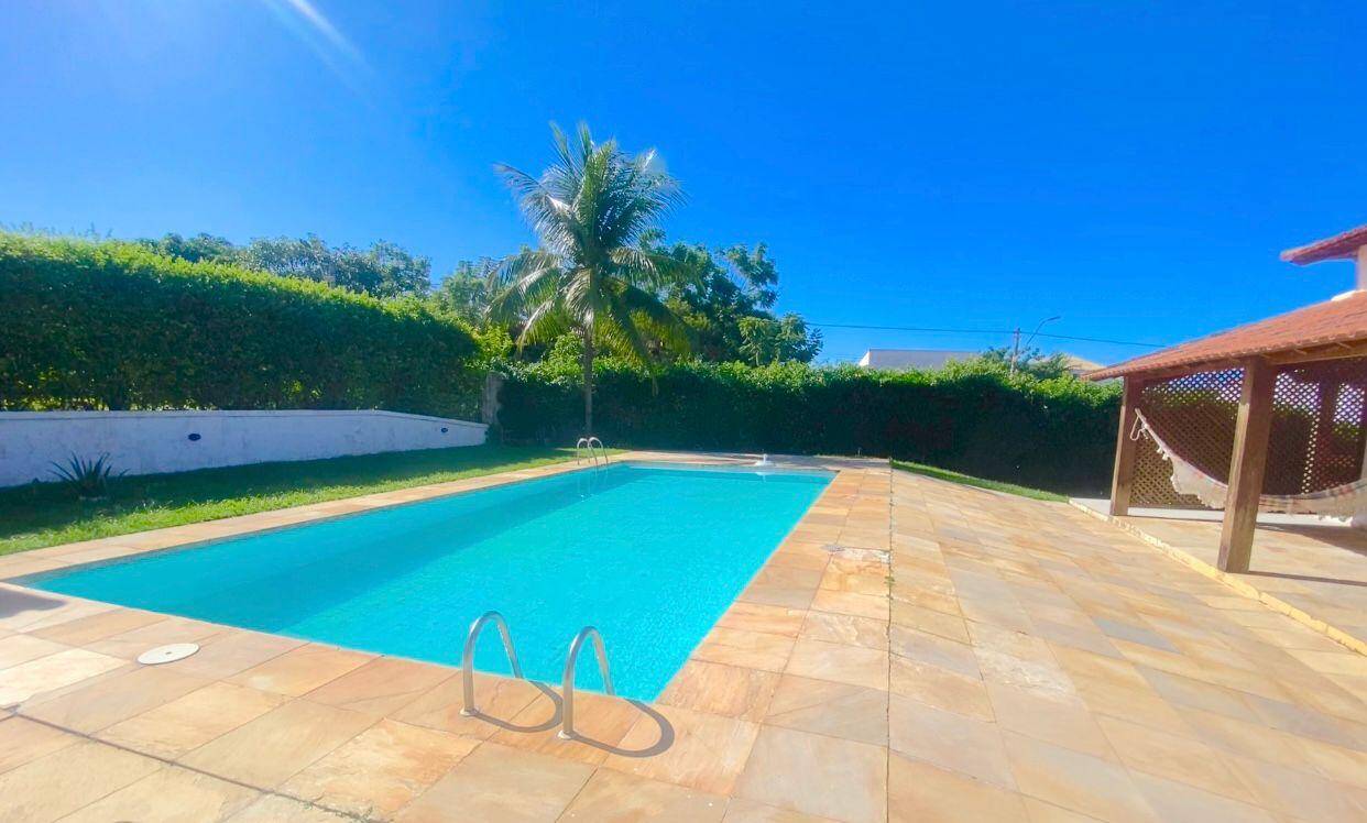 Casa para alugar com 5 quartos, 400m² - Foto 4