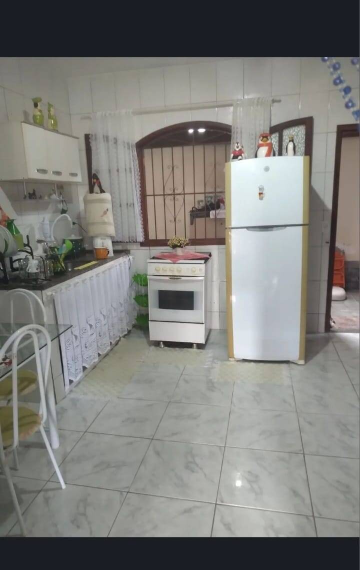 Casa à venda com 2 quartos, 130m² - Foto 8