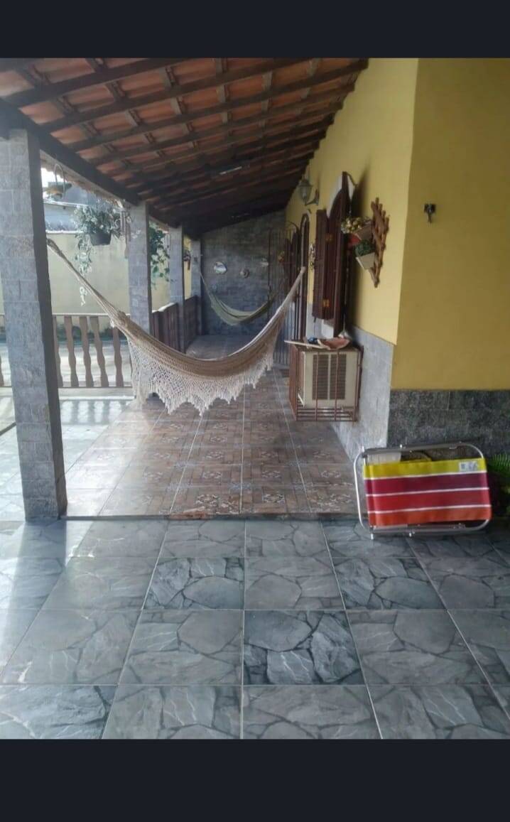 Casa à venda com 2 quartos, 130m² - Foto 2