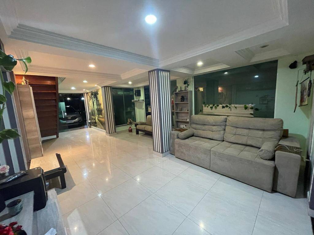 Casa à venda com 5 quartos, 299m² - Foto 10