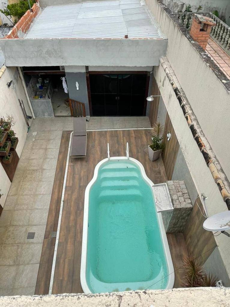 Casa à venda com 5 quartos, 299m² - Foto 3