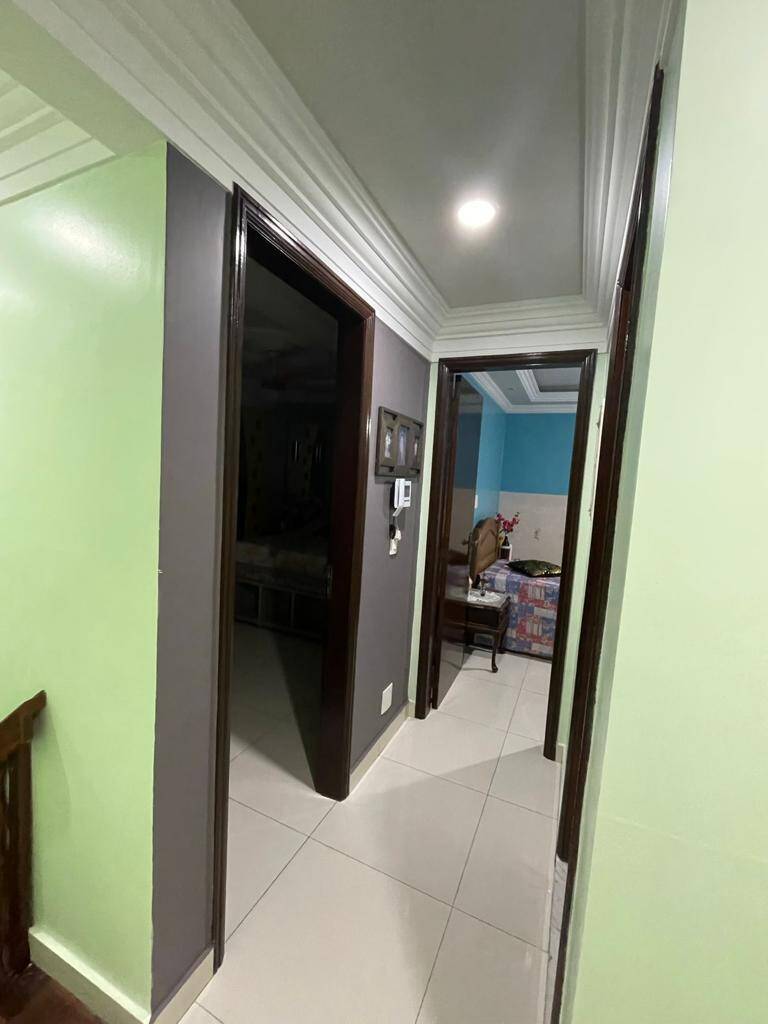 Casa à venda com 5 quartos, 299m² - Foto 16