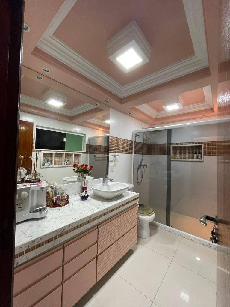 Casa à venda com 5 quartos, 299m² - Foto 30