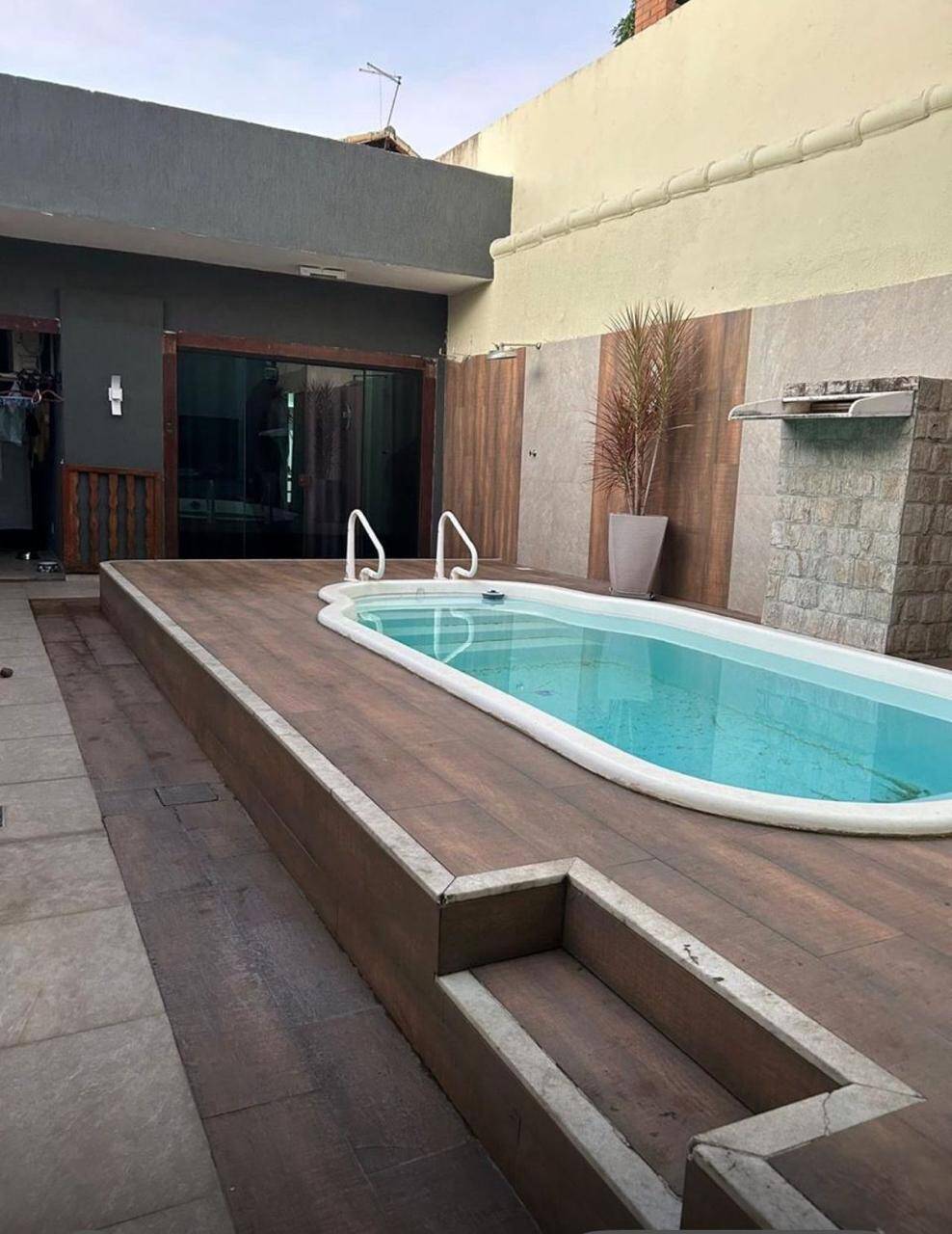 Casa à venda com 5 quartos, 299m² - Foto 1
