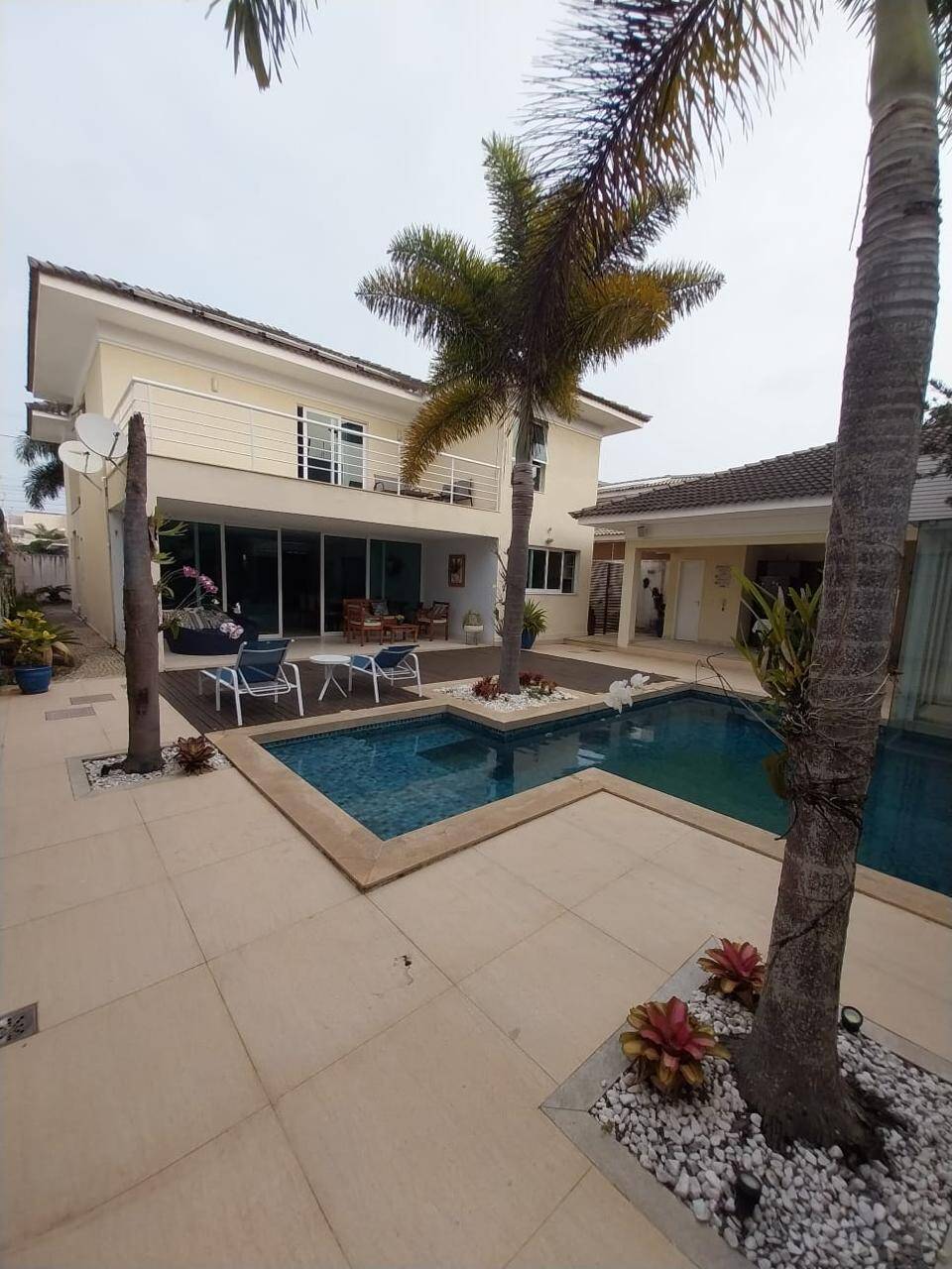 Casa à venda com 4 quartos, 341m² - Foto 3