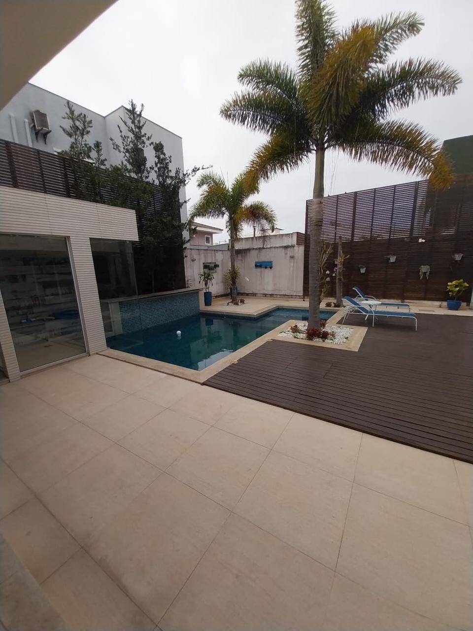 Casa à venda com 4 quartos, 341m² - Foto 4