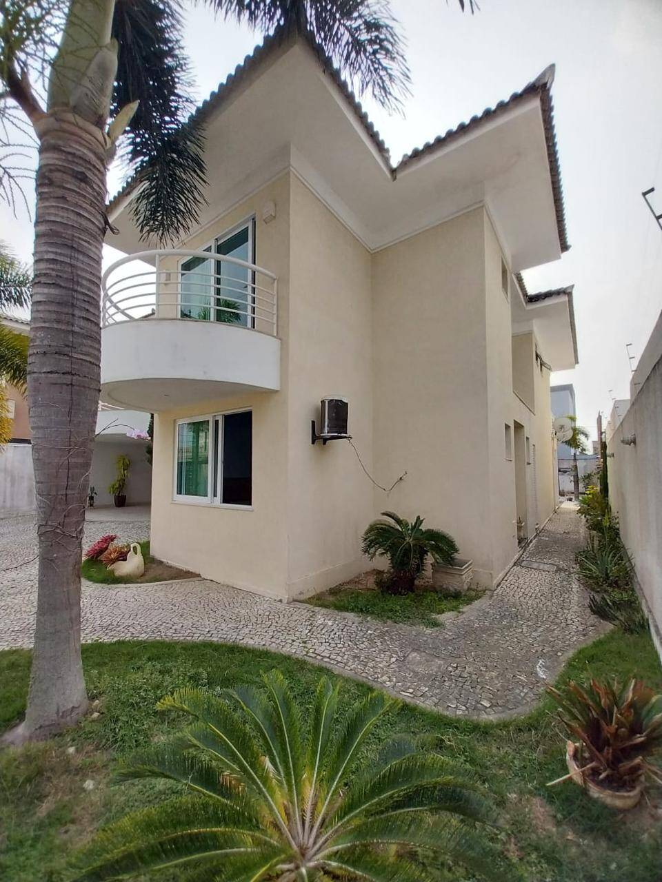 Casa à venda com 4 quartos, 341m² - Foto 5