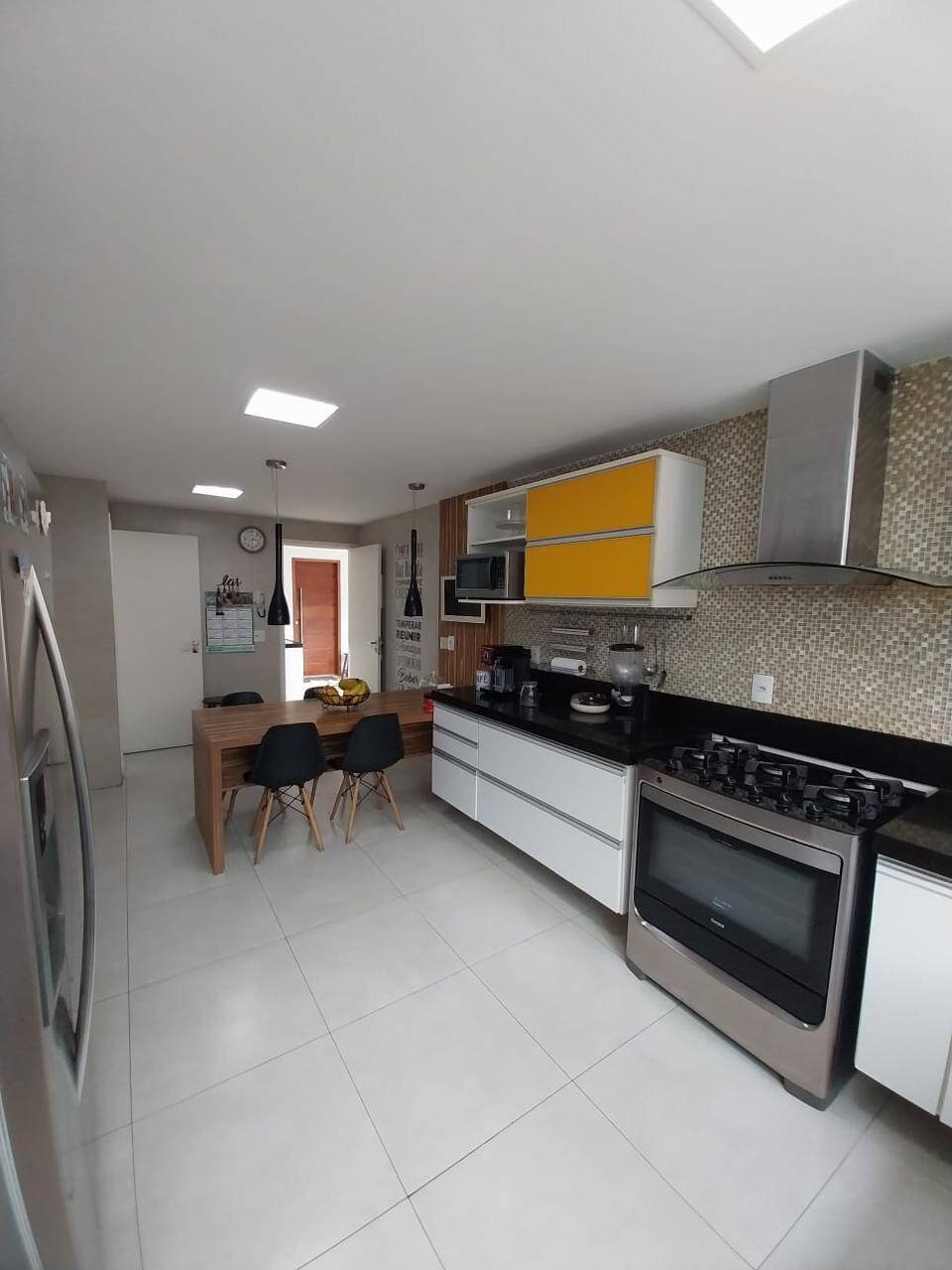 Casa à venda com 4 quartos, 341m² - Foto 11