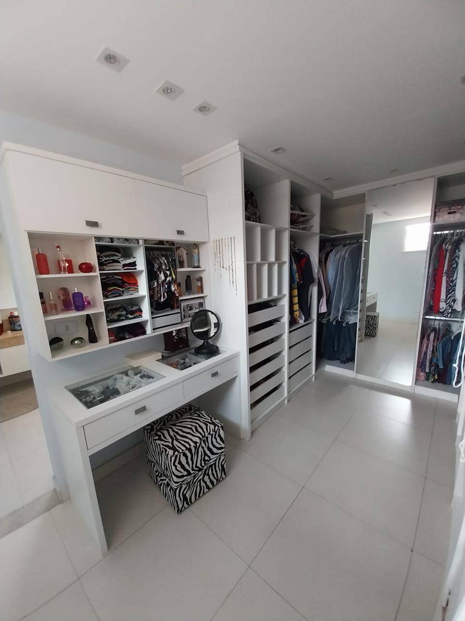 Casa à venda com 4 quartos, 341m² - Foto 26