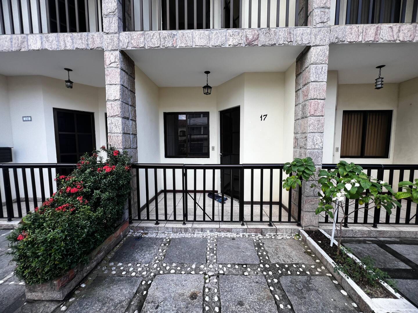 Apartamento para alugar com 2 quartos, 72m² - Foto 9