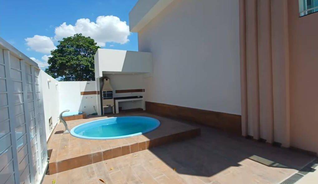 Casa à venda e aluguel com 2 quartos, 73m² - Foto 2