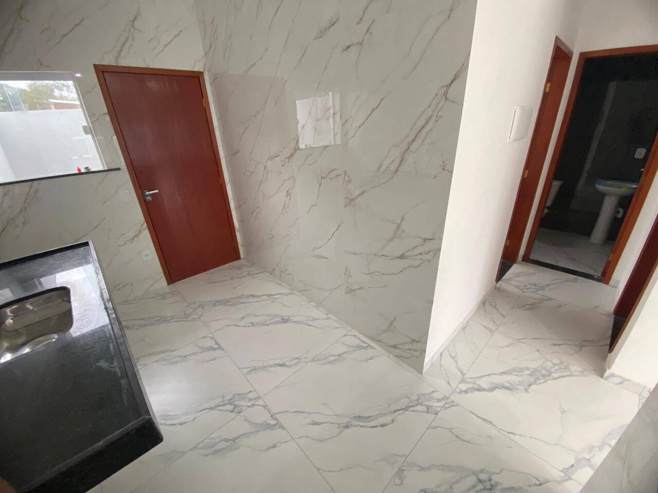 Casa à venda com 2 quartos, 54m² - Foto 4