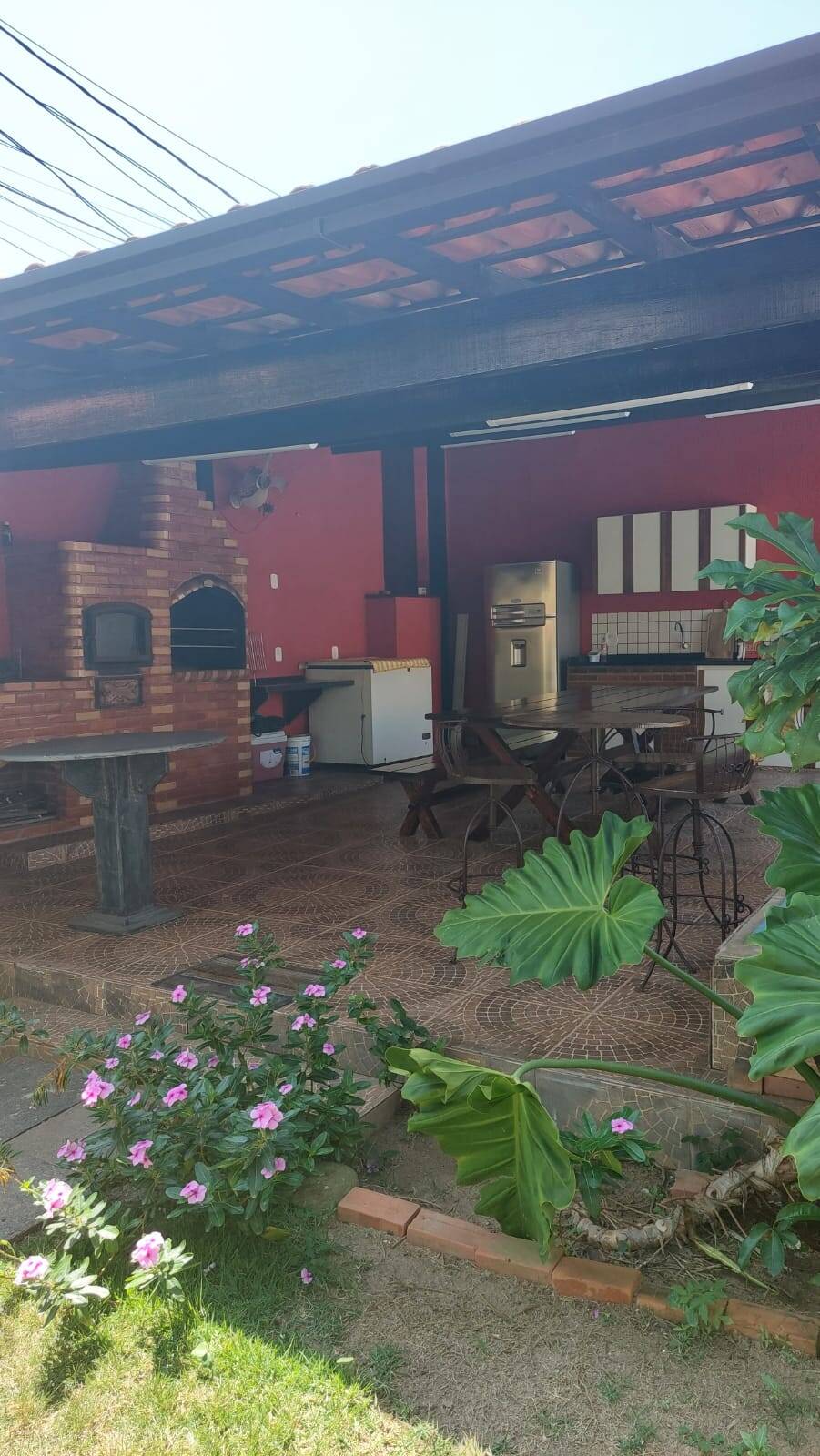 Casa para alugar com 4 quartos, 250m² - Foto 17
