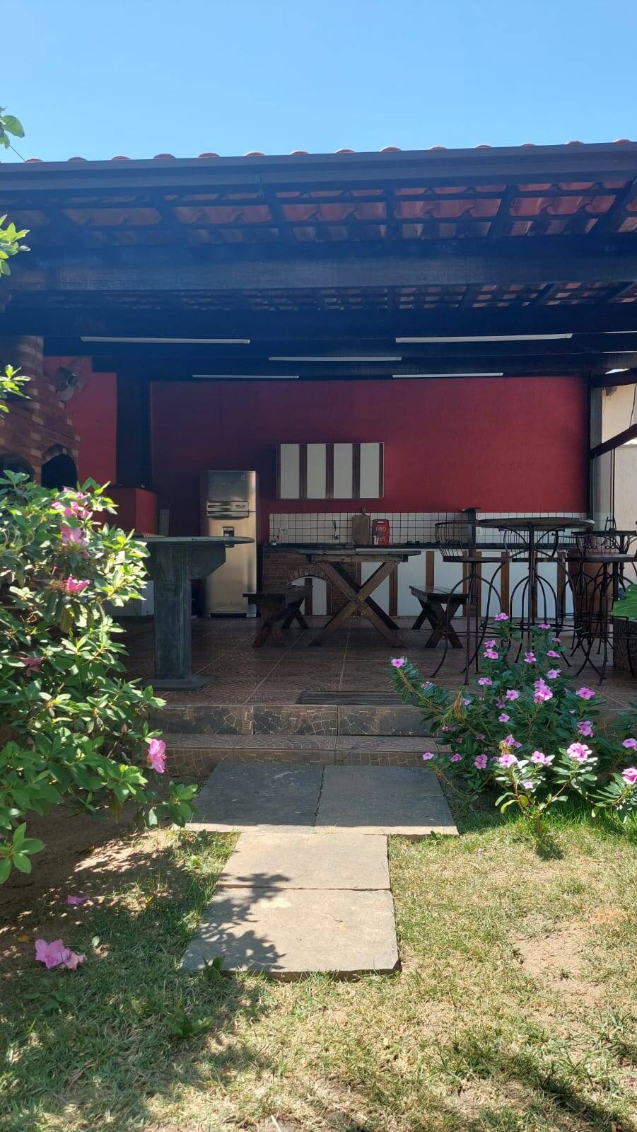 Casa para alugar com 4 quartos, 250m² - Foto 18