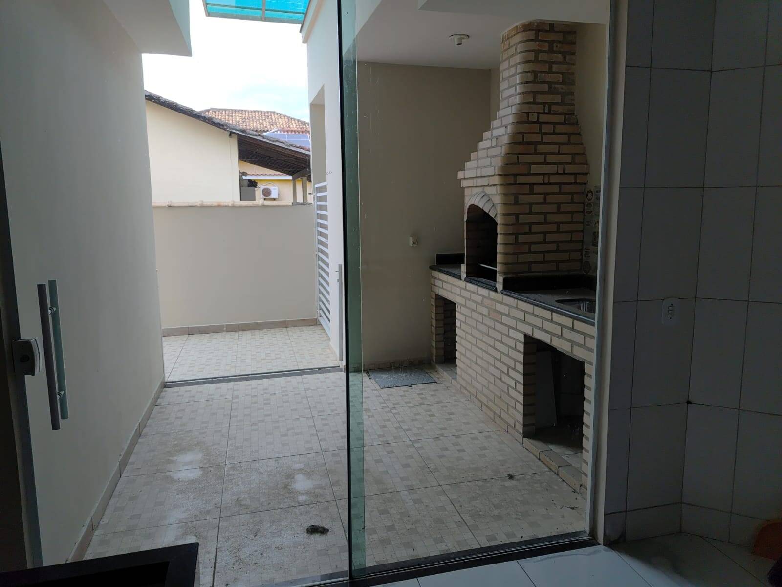 Casa para alugar com 4 quartos, 100m² - Foto 11