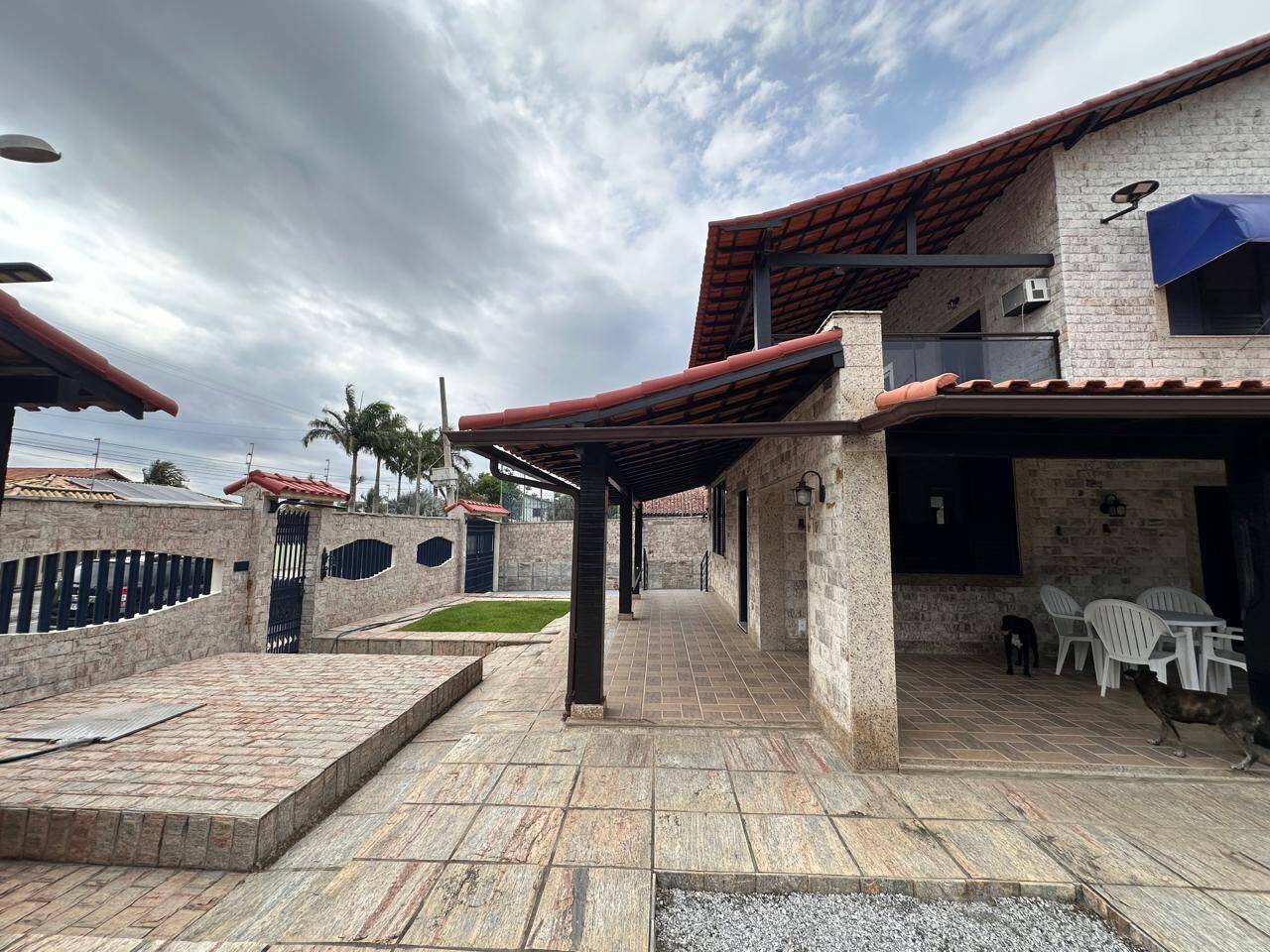 Casa, 4 quartos, 234 m² - Foto 1