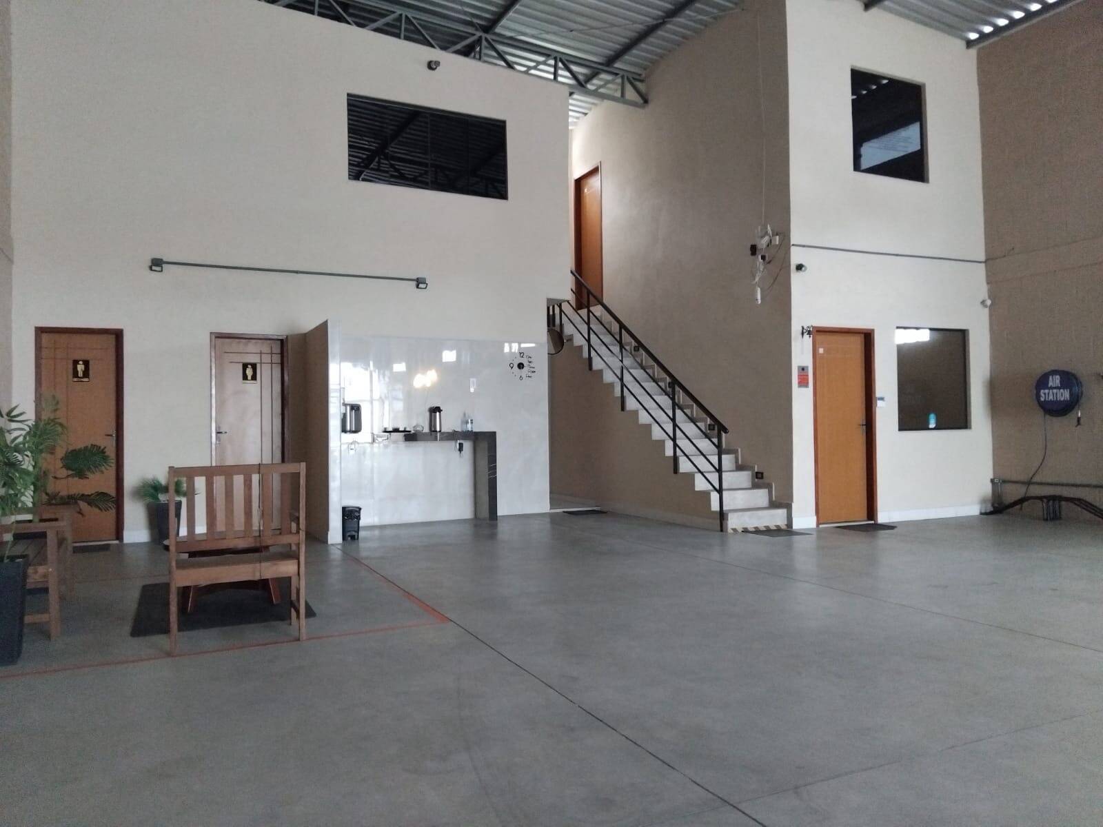 Depósito-Galpão, 300 m² - Foto 1