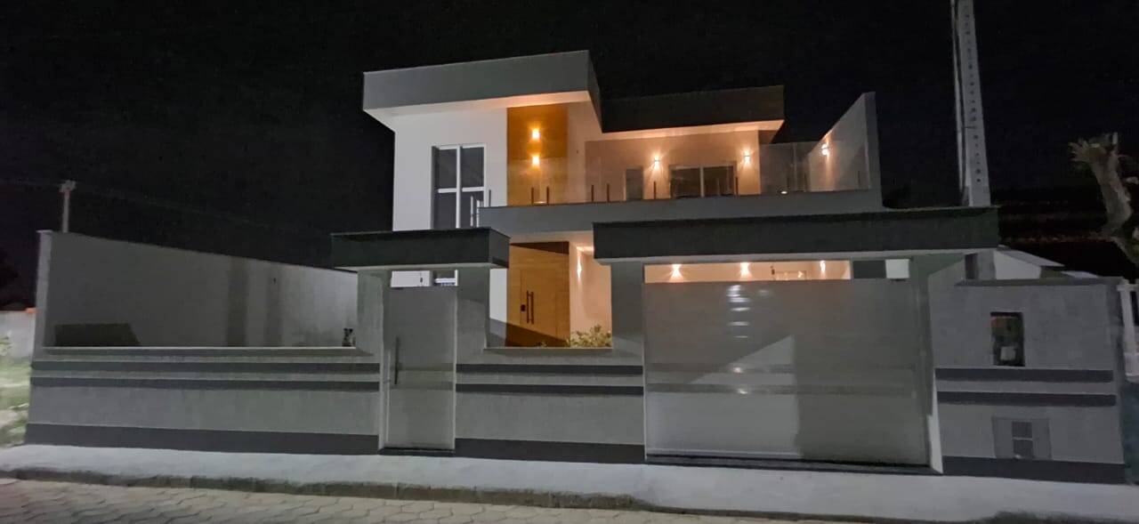 Casa, 4 quartos, 258 m² - Foto 1